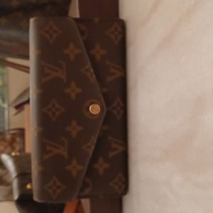 Louis vuttion wallet